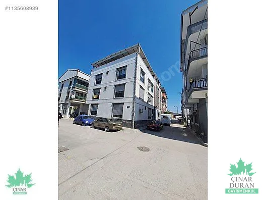 Çiğli'de Merkezi Konumda Eşyalı 1+1 Kiralık Daire - küçük resim 3