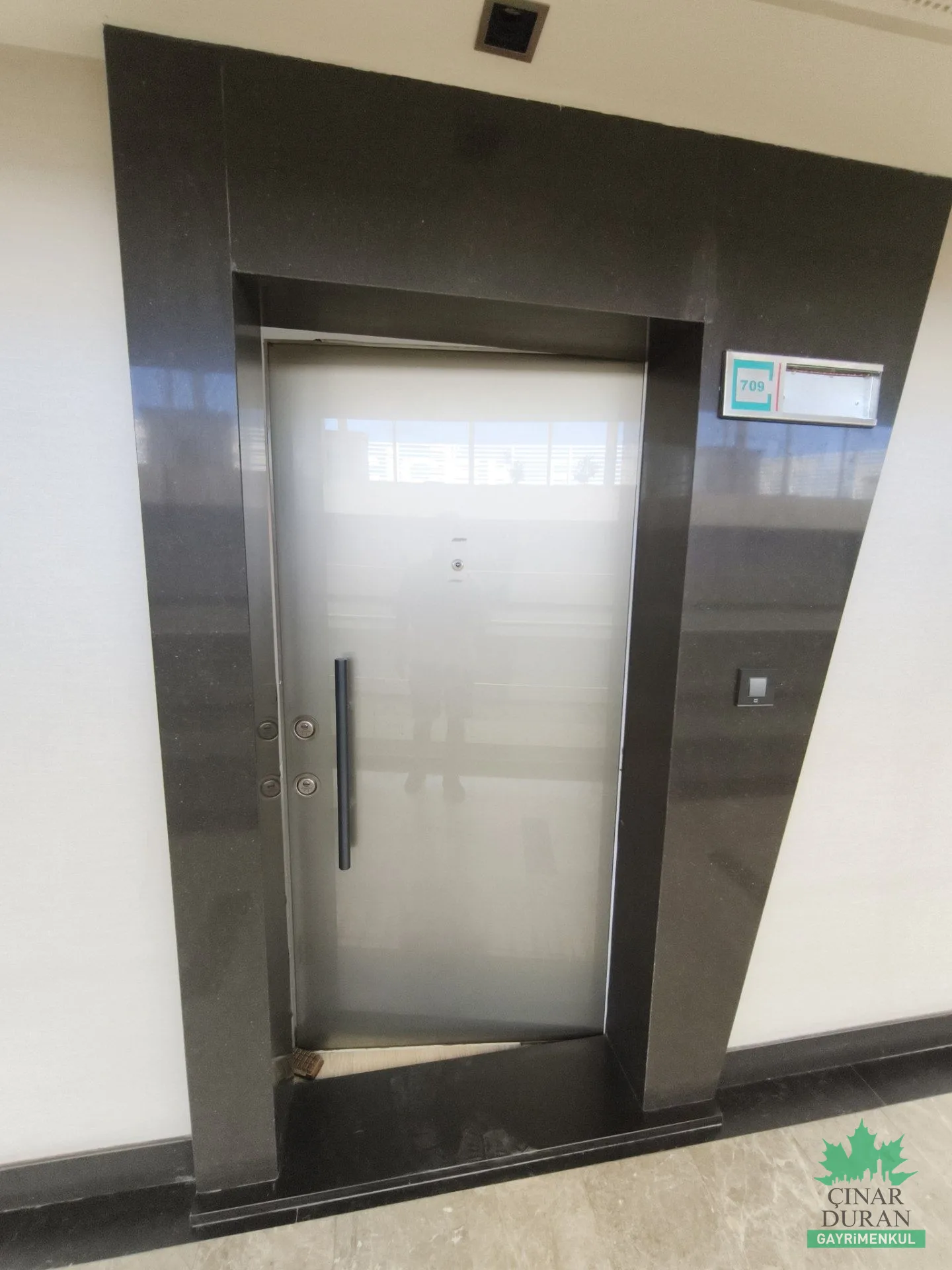 Çiçek Plaza'da Balkonlu 45 m² Kiralık Ofis - küçük resim 30