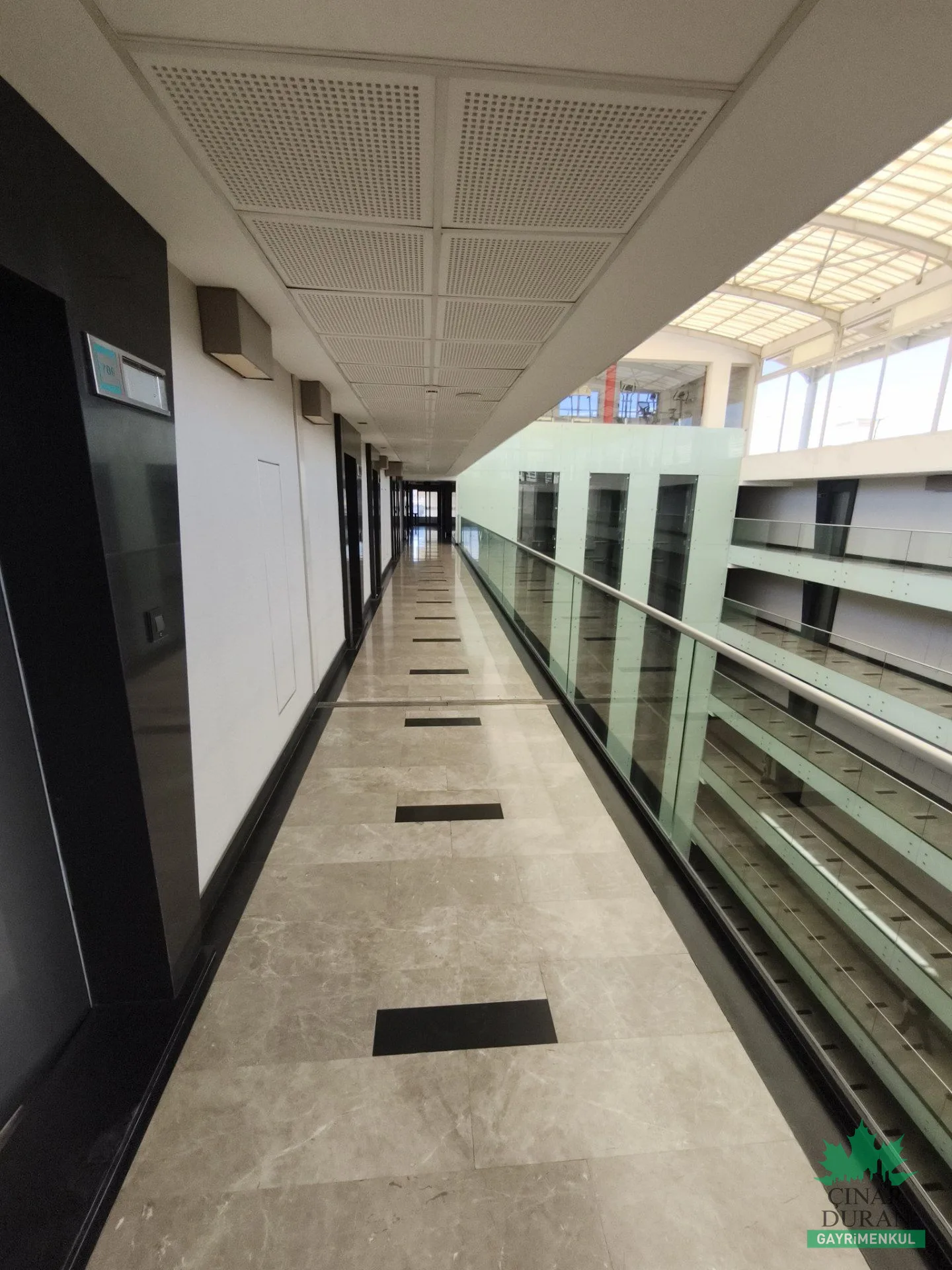 Çiçek Plaza'da Balkonlu 45 m² Kiralık Ofis - küçük resim 31