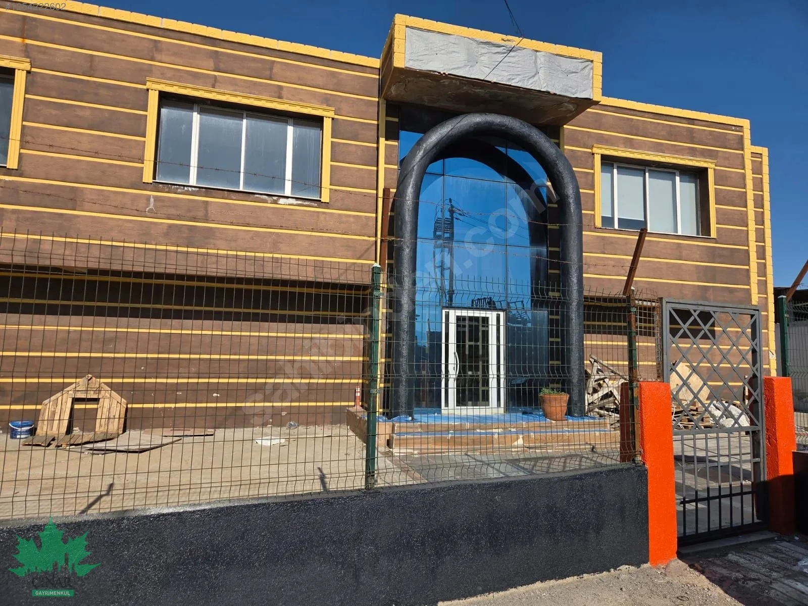 Sasalı'da Satılık Fabrika — 1.850 m² Kapalı Alan — Sasallı Merkez Mh., Çiğli