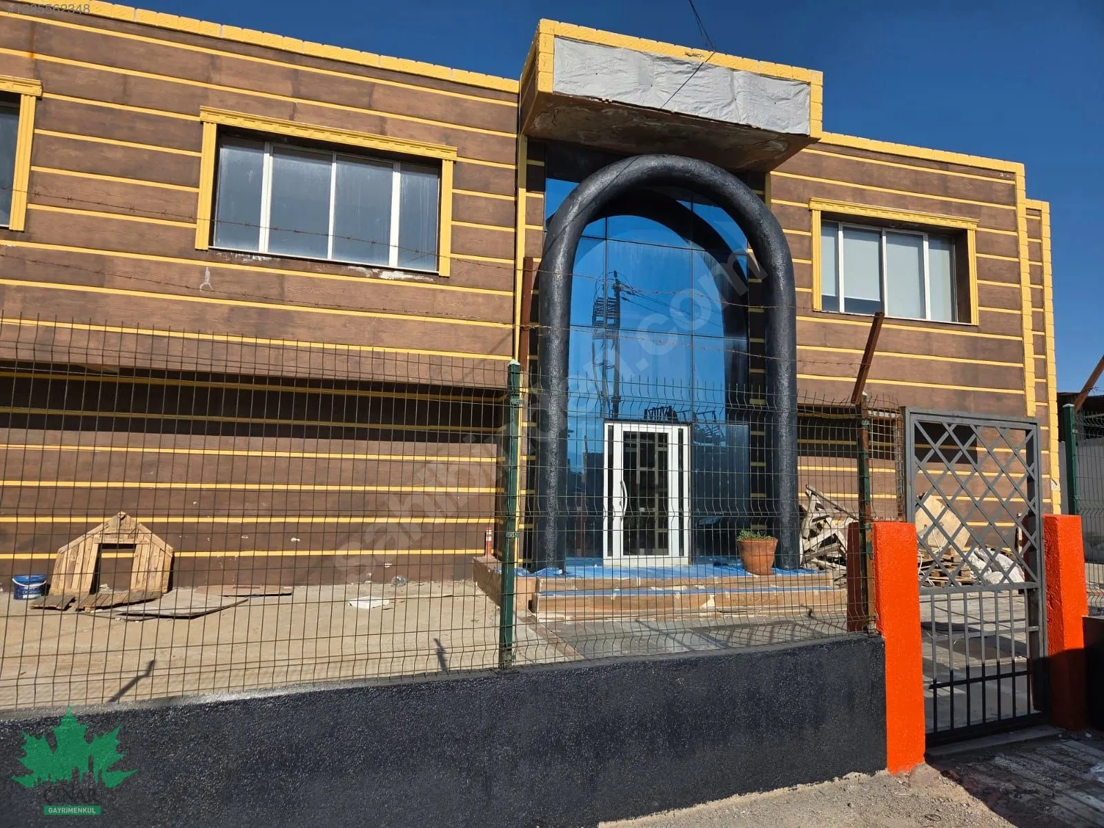 Sasalı'da Kiralık Fabrika — 1.800 m² Kapalı Alan — Sasallı Merkez Mh., Çiğli