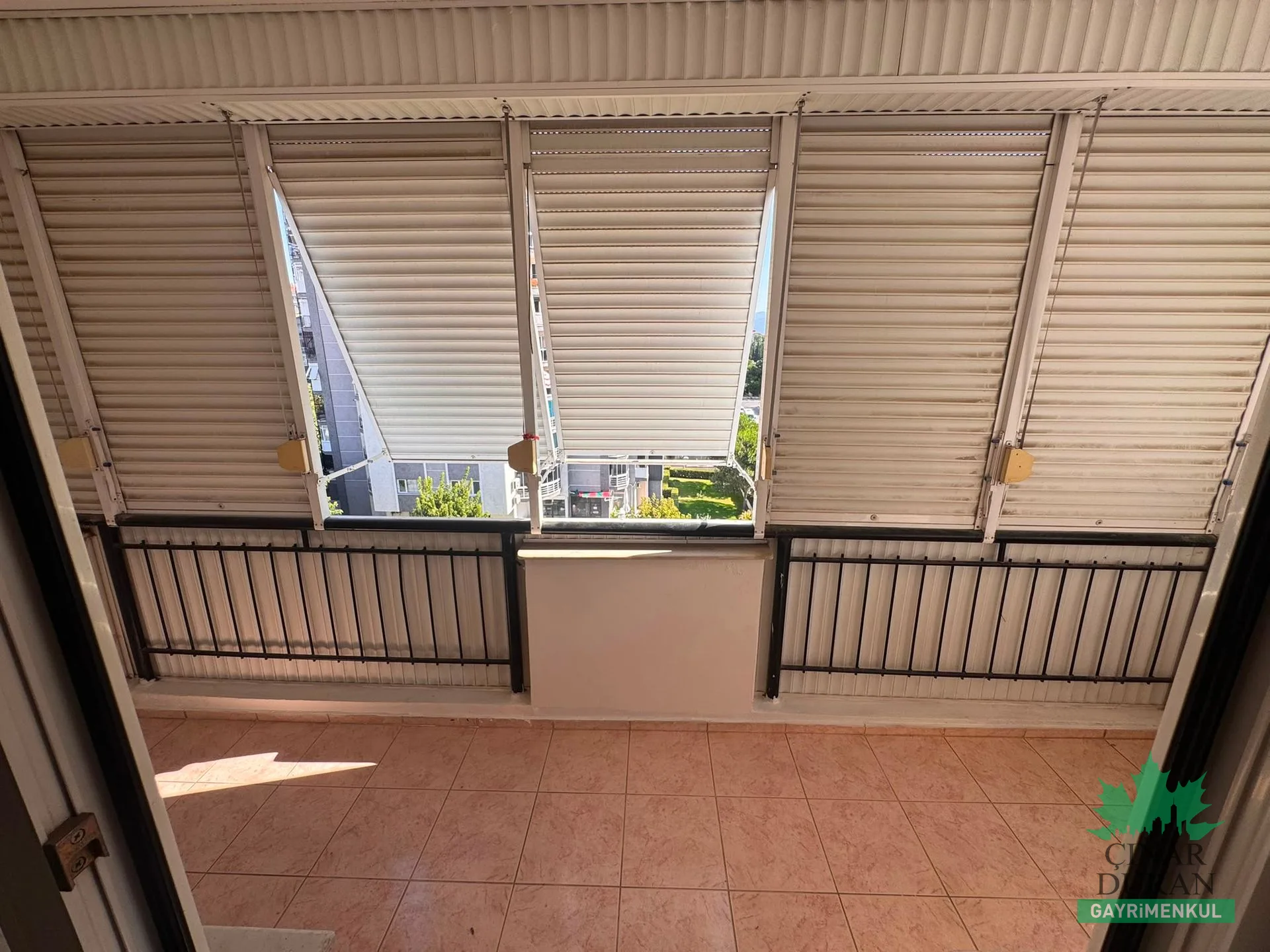 Soğukkuyu'da 130 m² Geniş 3+1 Kiralık Daire - küçük resim 3