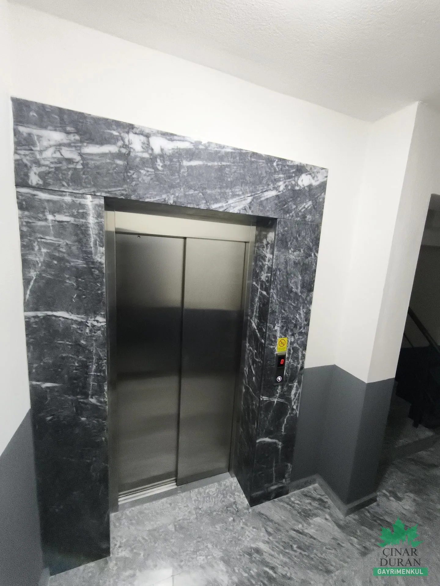 Balatçık'ta Asansörlü 2+1 105 m² Kiralık Ofis - küçük resim 26