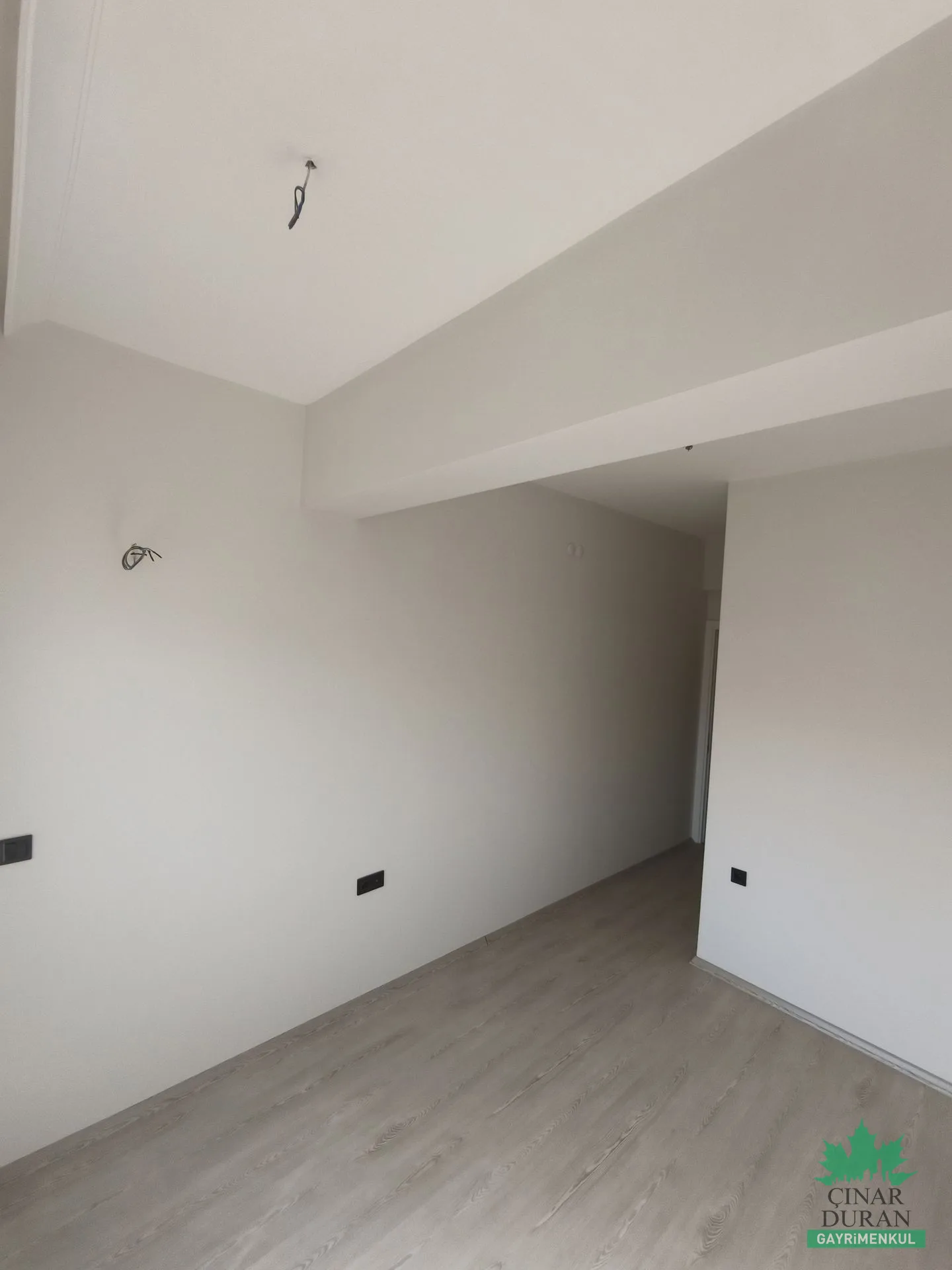 Balatçık'ta Asansörlü 2+1 105 m² Kiralık Ofis - küçük resim 3