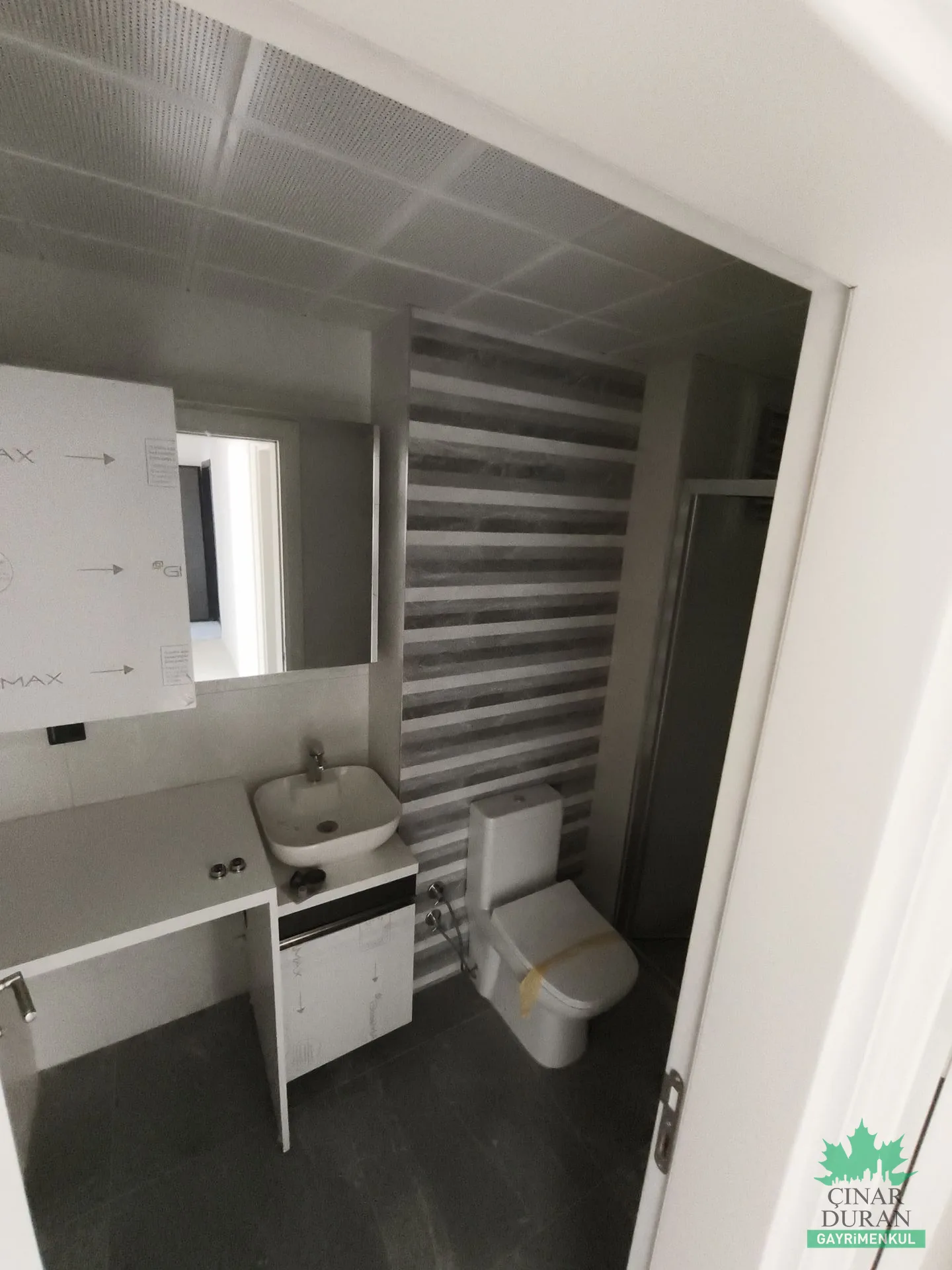 Balatçık'ta Asansörlü 2+1 105 m² Kiralık Ofis - küçük resim 8