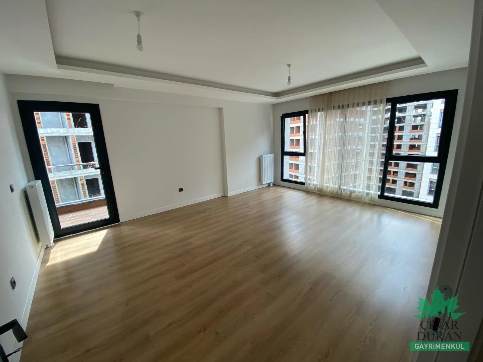 Örnekköy'de Site İçinde 105 m² 3+1 Kiralık Daire - Fotoğraf 1